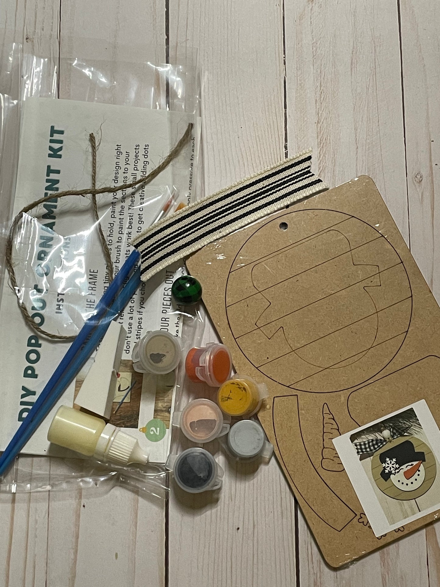 Small DIY Christmas Ornaments